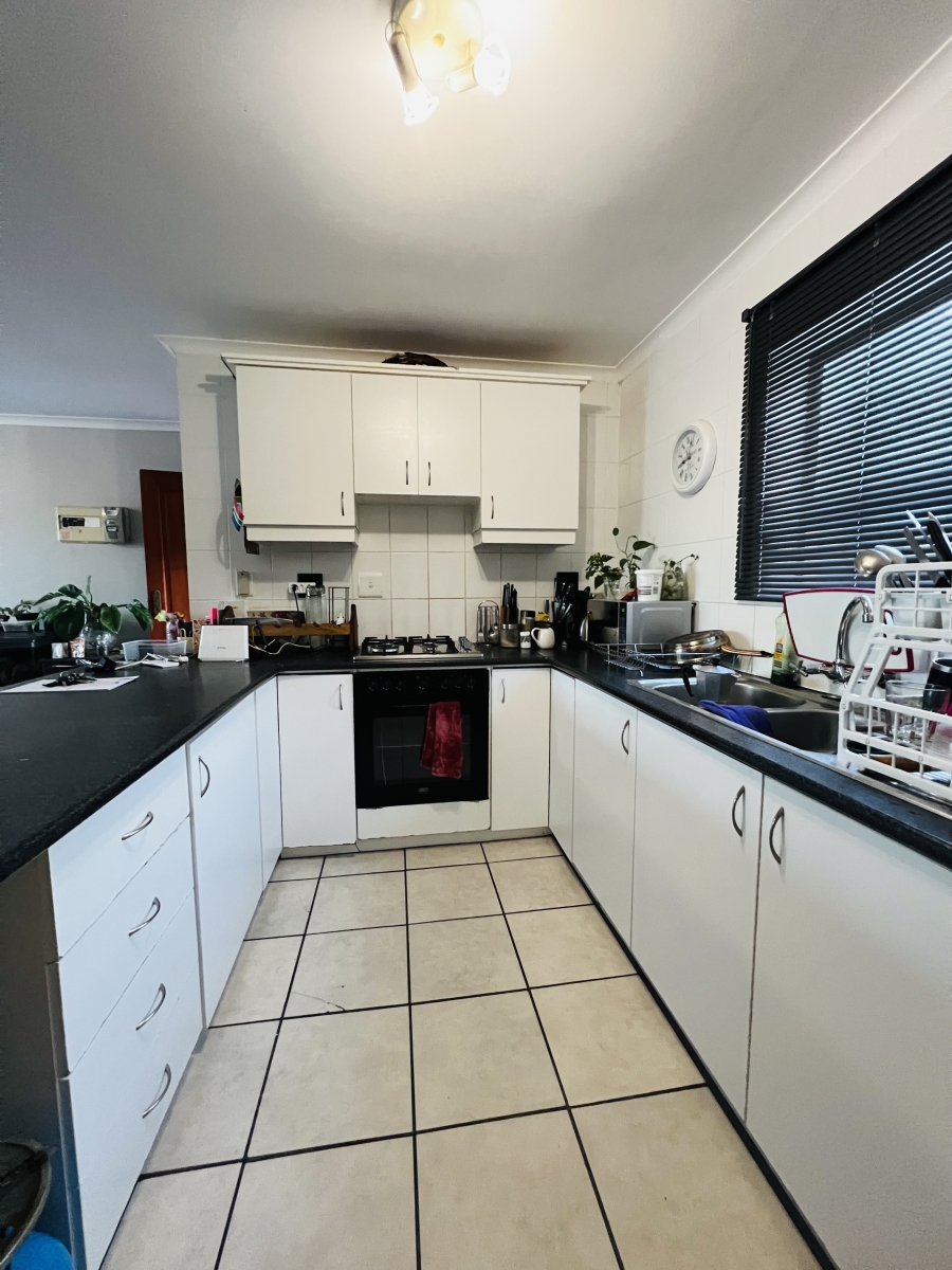 To Let 2 Bedroom Property for Rent in Sea Breeze Western Cape